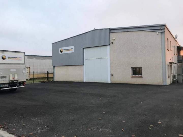 Local de stockage de meuble Carbonne